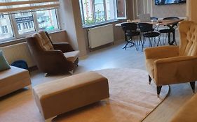 Muekemmel Konumda Luex Business Concept Daire